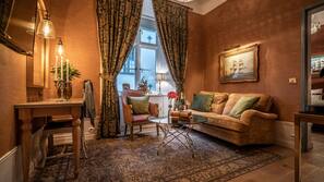 Premium bedding, in-room safe, individually decorated, desk