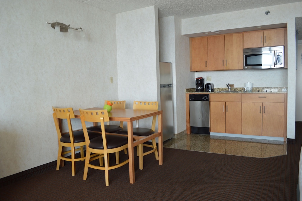 Private kitchenette, Boardwalk Resorts - Flagship