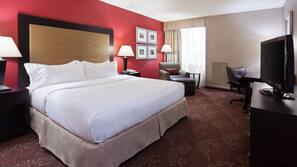 Premium bedding, in-room safe, desk, blackout drapes