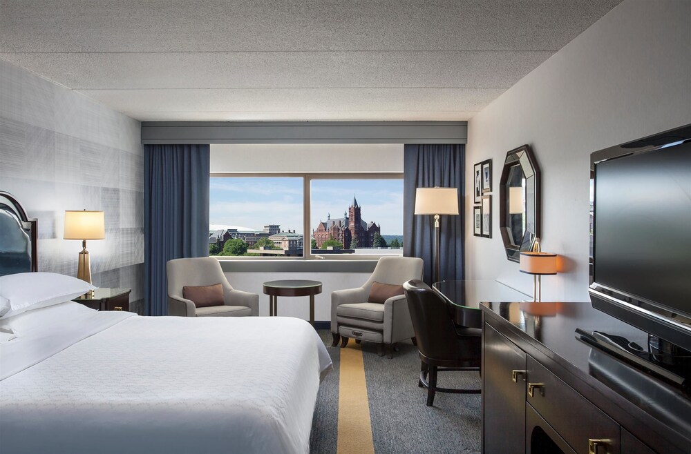 hotels next to instances square ny