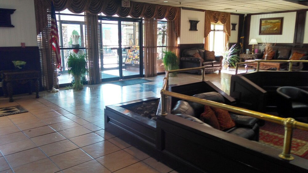 Pocono Plaza Inn Stroudsburg Usa Aarp Travel Center