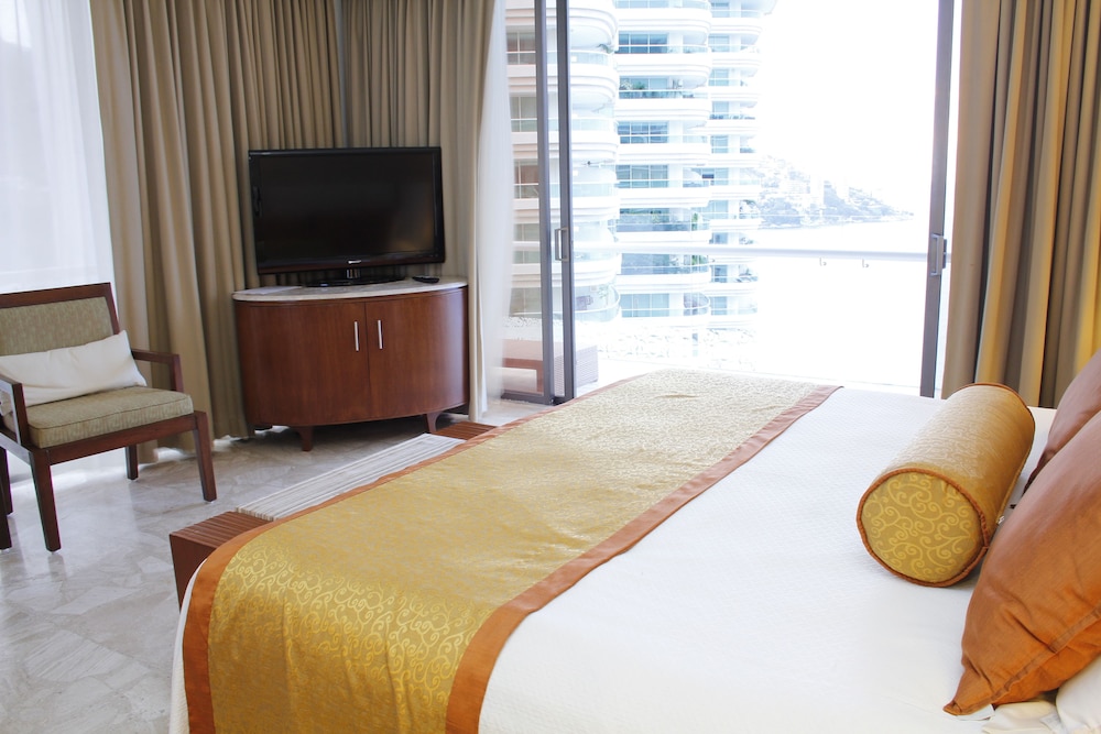 Grand Hotel Acapulco & Convention Center in Acapulco Best Rates