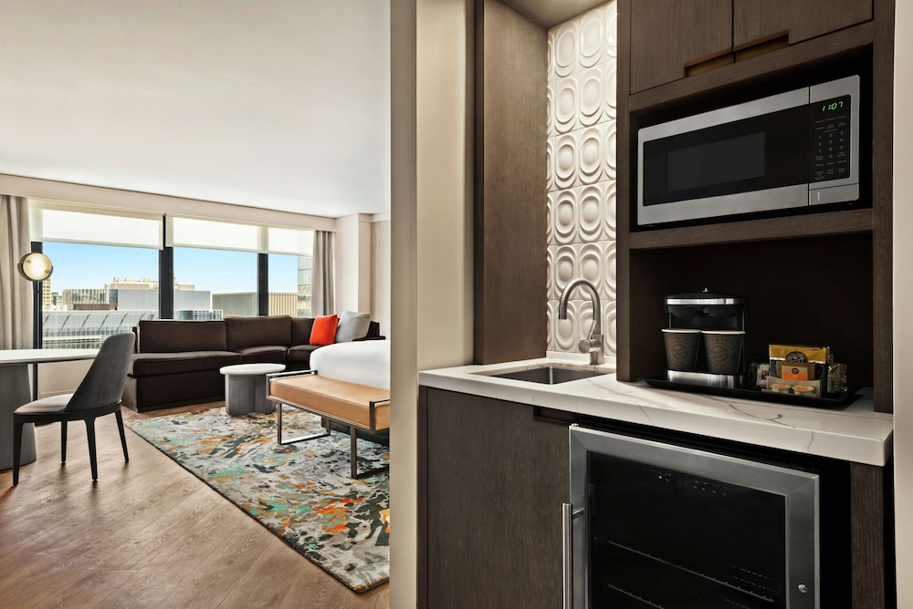 DoubleTree by Hilton Chicago - Magnificent Mile