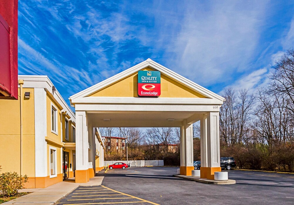 Quality Inn & Suites, Hagerstown 81 Room Prices & Reviews Travelocity