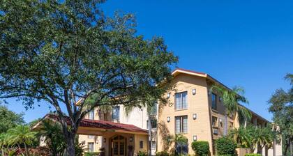 La Quinta Inn by Wyndham Deerfield Beach I-95 at Hillsboro E