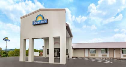 Days Inn by Wyndham Grantville Hershey North