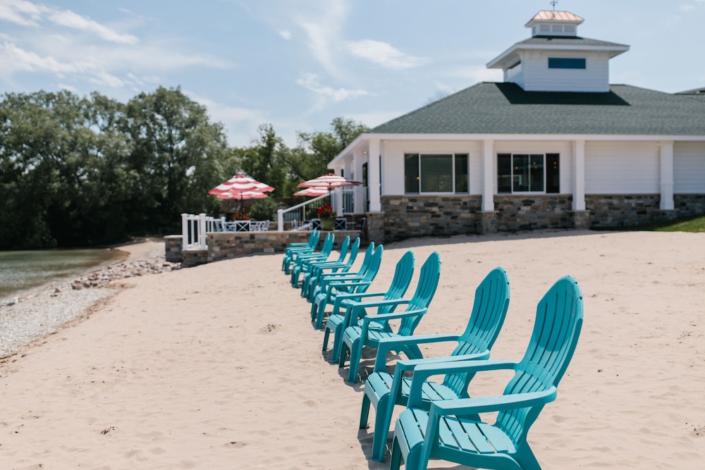 Breakers Resort & Beach Bar in St Ignace Best Rates & Deals on Orbitz