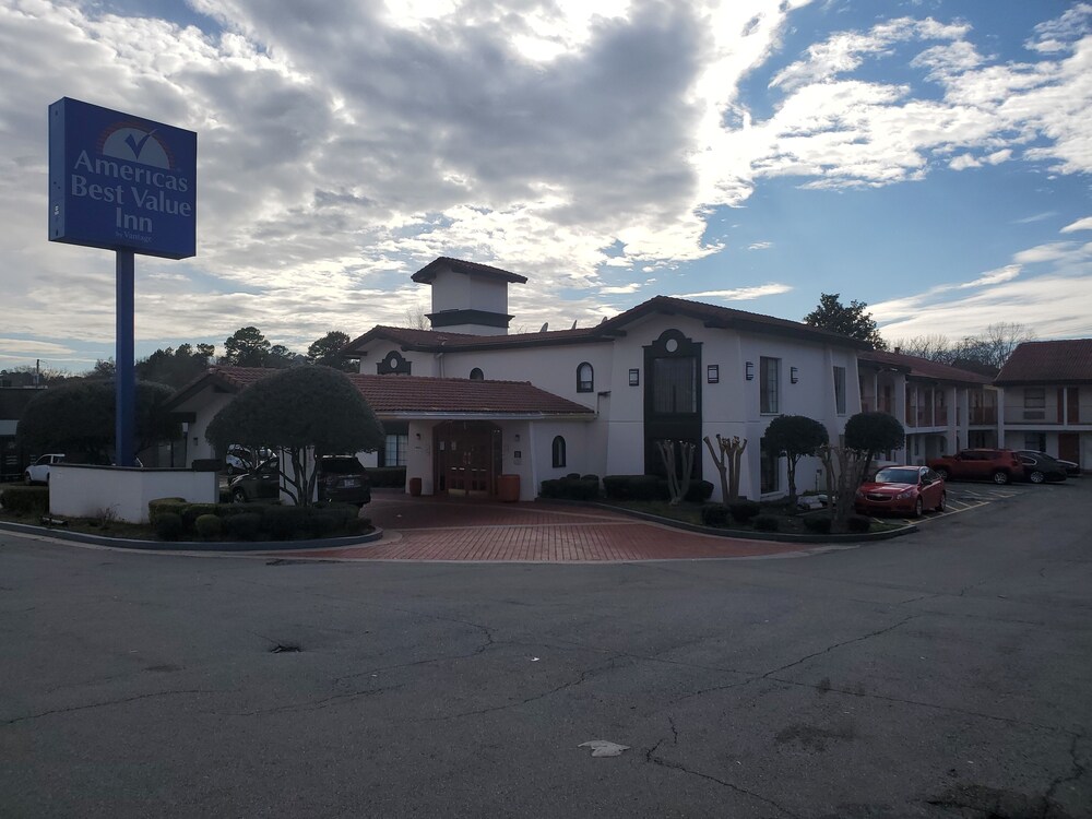 Front of property, Americas Best Value Inn Little Rock West Medical Center