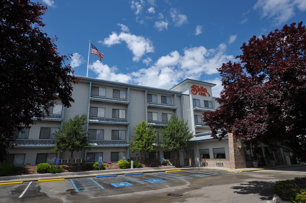 Shilo Inn Suites Hotel - Nampa Suites - Idaho