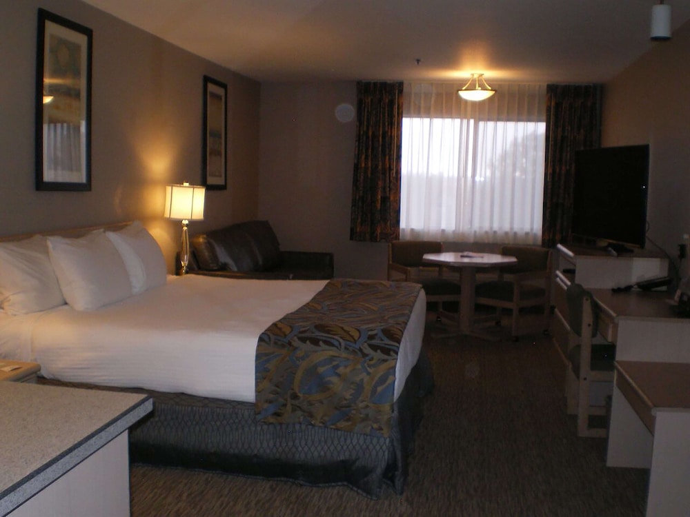 Shilo Inn Suites Hotel - Nampa Suites - Idaho