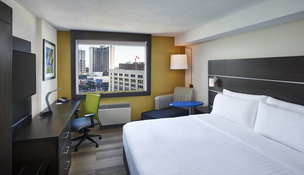 Holiday Inn Express Windsor Waterfront, an IHG Hotel