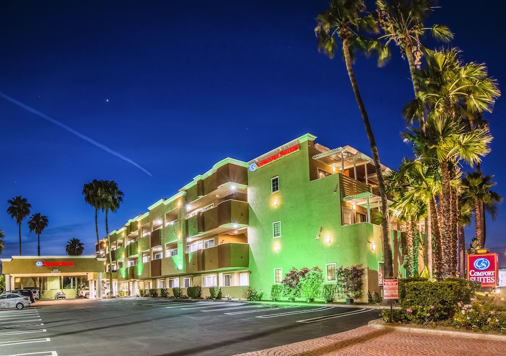 Comfort Inn Suites Huntington Beach In Hotel Comfort Inn Suites Huntington Beach