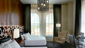 1 bedroom, premium bedding, down comforters, pillowtop beds