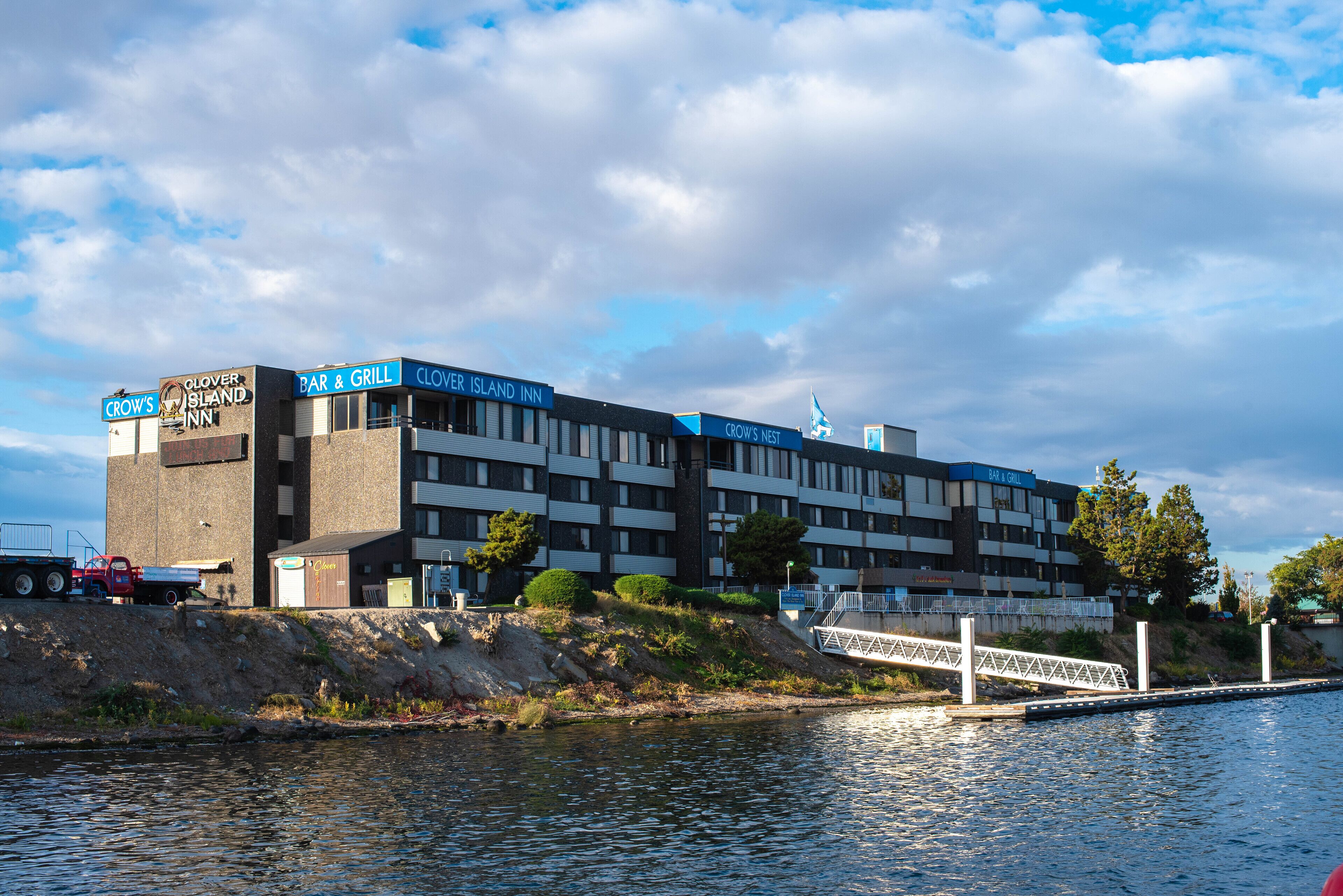 Clover Island Inn in Kennewick, United States