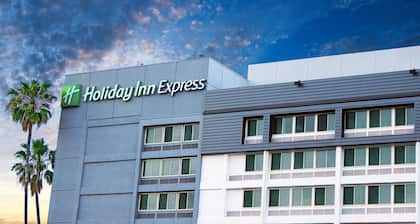 Holiday Inn Express Van Nuys, an IHG Hotel