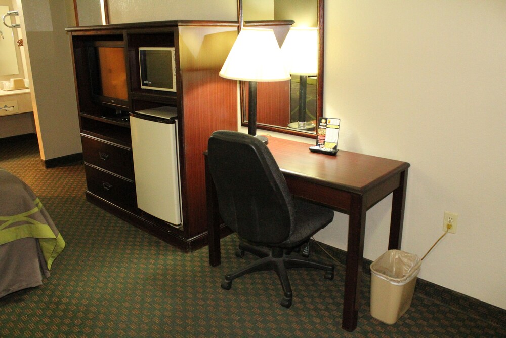 Room, Super 8 by Wyndham Bossier City/Shreveport Area