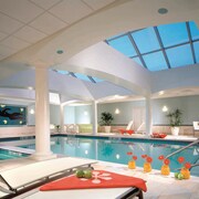 hotels in parsippany nj with outdoor pool