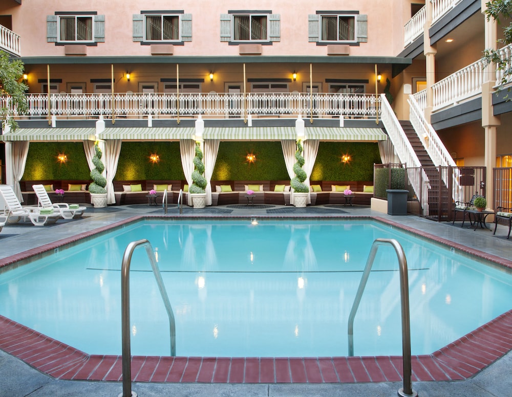 Ayres Hotel Costa Mesa/Newport Beach