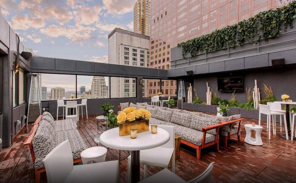 Rooftop terrace, The Chicago Hotel Collection - Magnificent Mile