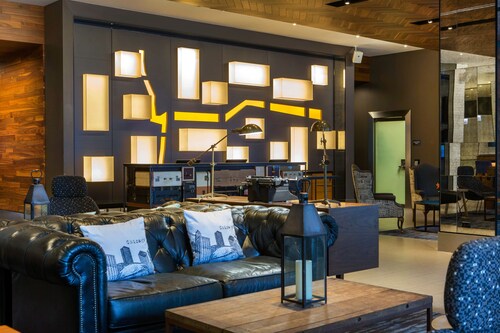 Hotels Near Northwestern Memorial Hospital Chicago Find 68 Hotel Deals Travelocity