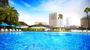 Indoor pool, outdoor pool