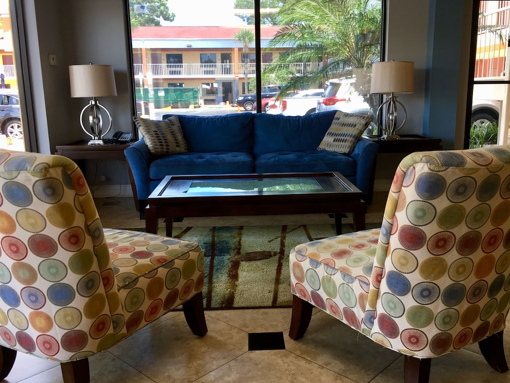 Hotel South Tampa & Suites