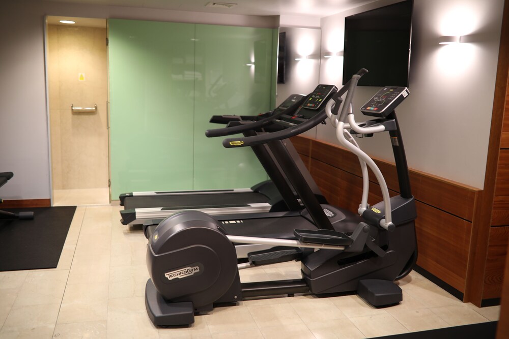 Fitness facility, K+K Hotel George Kensington