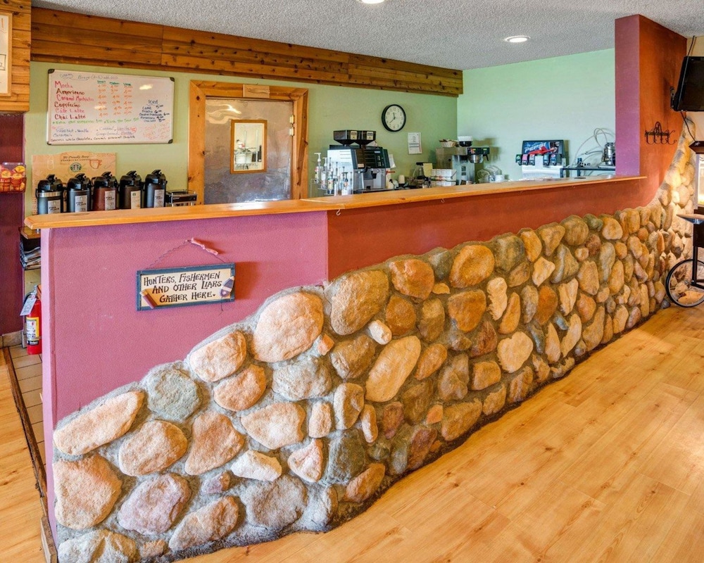 Breakfast area, Quality Inn Ashland - Lake Superior