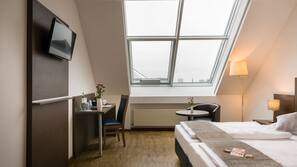 Allergikerbettwaren, Zimmersafe, Schreibtisch, schallisolierte Zimmer