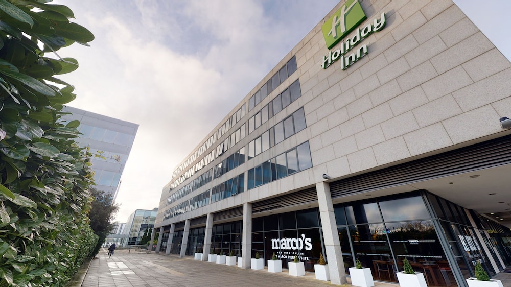 Exterior, Holiday Inn Milton Keynes - Central, an IHG Hotel