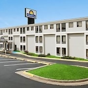 34 Hotels Near James Madison University In Swift Run Gap Entrance Hotels In James Madison University Days Inn Harrisonburg