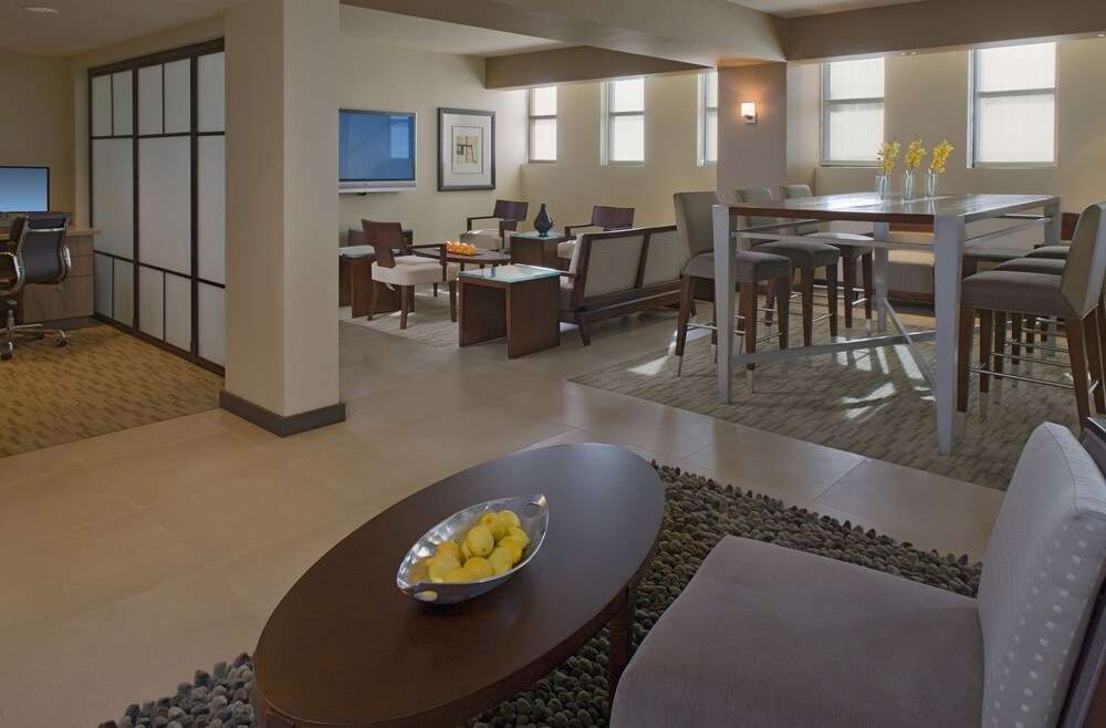 Executive lounge, Hyatt Regency La Jolla