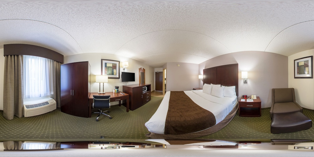 Room, Clarion Inn & Suites Clackamas - Portland