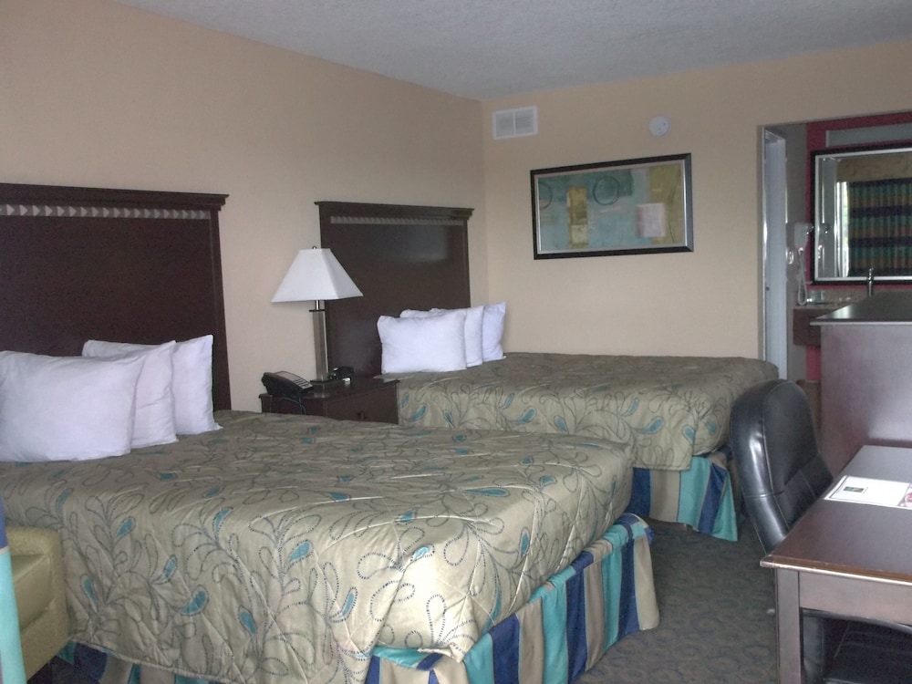 Room, Days Inn by Wyndham Fort Lauderdale Airport Cruise Port