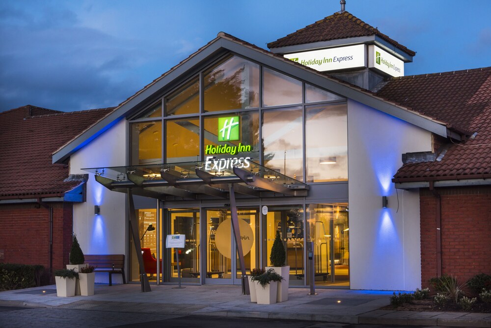 Holiday Inn Express Portsmouth - North, an IHG Hotel