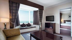 In-room safe, desk, iron/ironing board, free WiFi