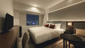 Minibar, desk, free WiFi, bed sheets