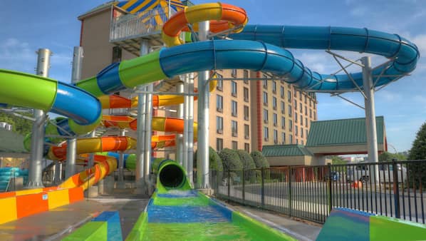 Country Cascades Waterpark Resort in Gatlinburg - Pigeon Forge, TN