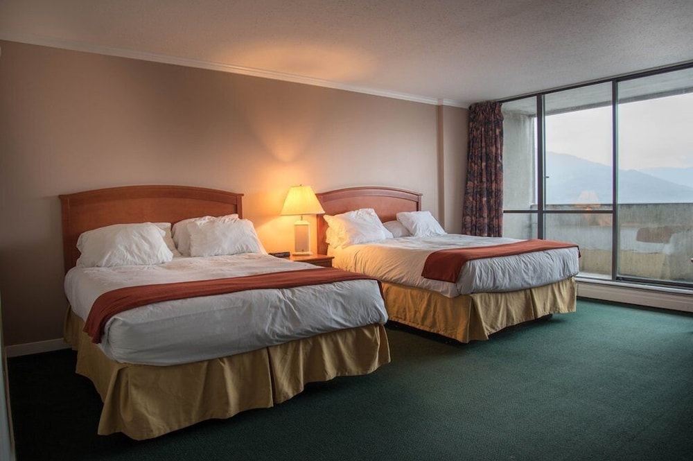 Highliner Plaza Hotel & Conference Centre in Prince Rupert Best Rates