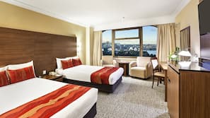 Minibar, in-room safe, desk, iron/ironing board
