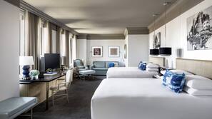 Roupas de cama premium, cofres nos quartos, escrivaninha