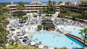 2 outdoor pools, pool umbrellas, pool loungers
