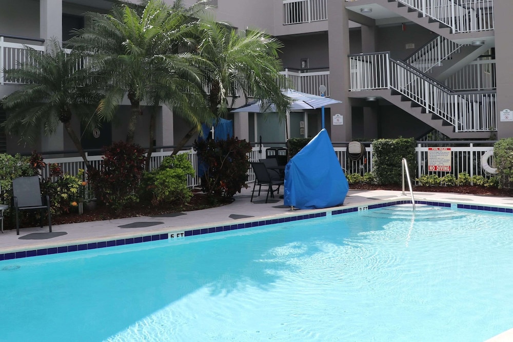 Quality Inn Miami Airport - Doral