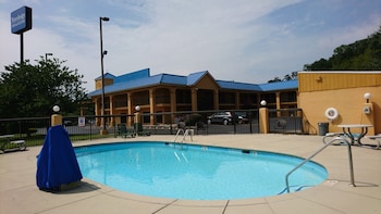 Travelodge by Wyndham Knoxville East