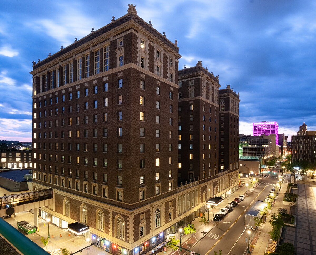 Marriott Syracuse Downtown in Syracuse, NY | Expedia