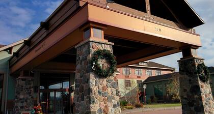 Canal Park Lodge