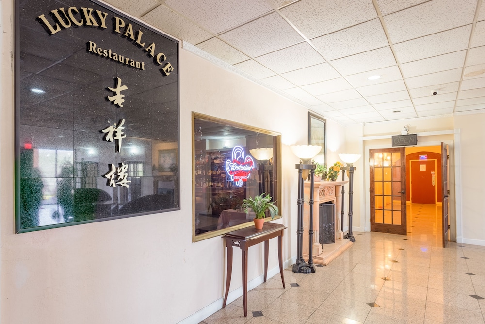 Lobby, Bossier Extended Stay