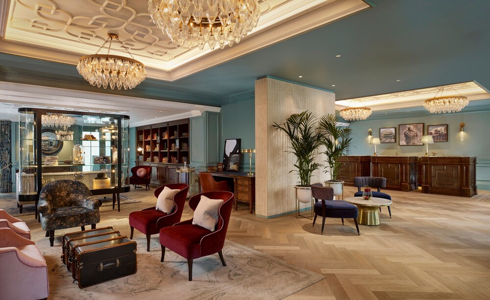 100 Queen's Gate Hotel London, Curio Collection by Hilton