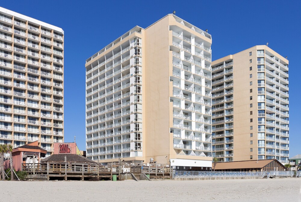 Sands Ocean Club Resort 2018 Room Prices 59 Deals Reviews Expedia Sands Ocean Club Resort 3 0 Out Of 5 Aerial View Featured Image