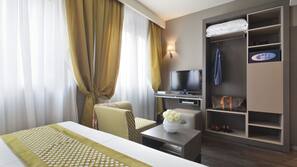 Minibar, cassaforte in camera, insonorizzazione, Wi-Fi gratuito
